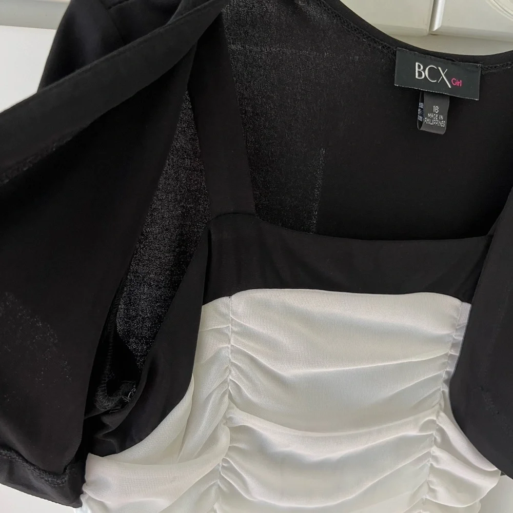 Black and white Dress with faux cardigan by BCX size 16 - Picture 2 of 8
